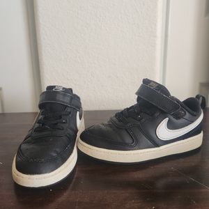 Kids Nike shoes size 10C